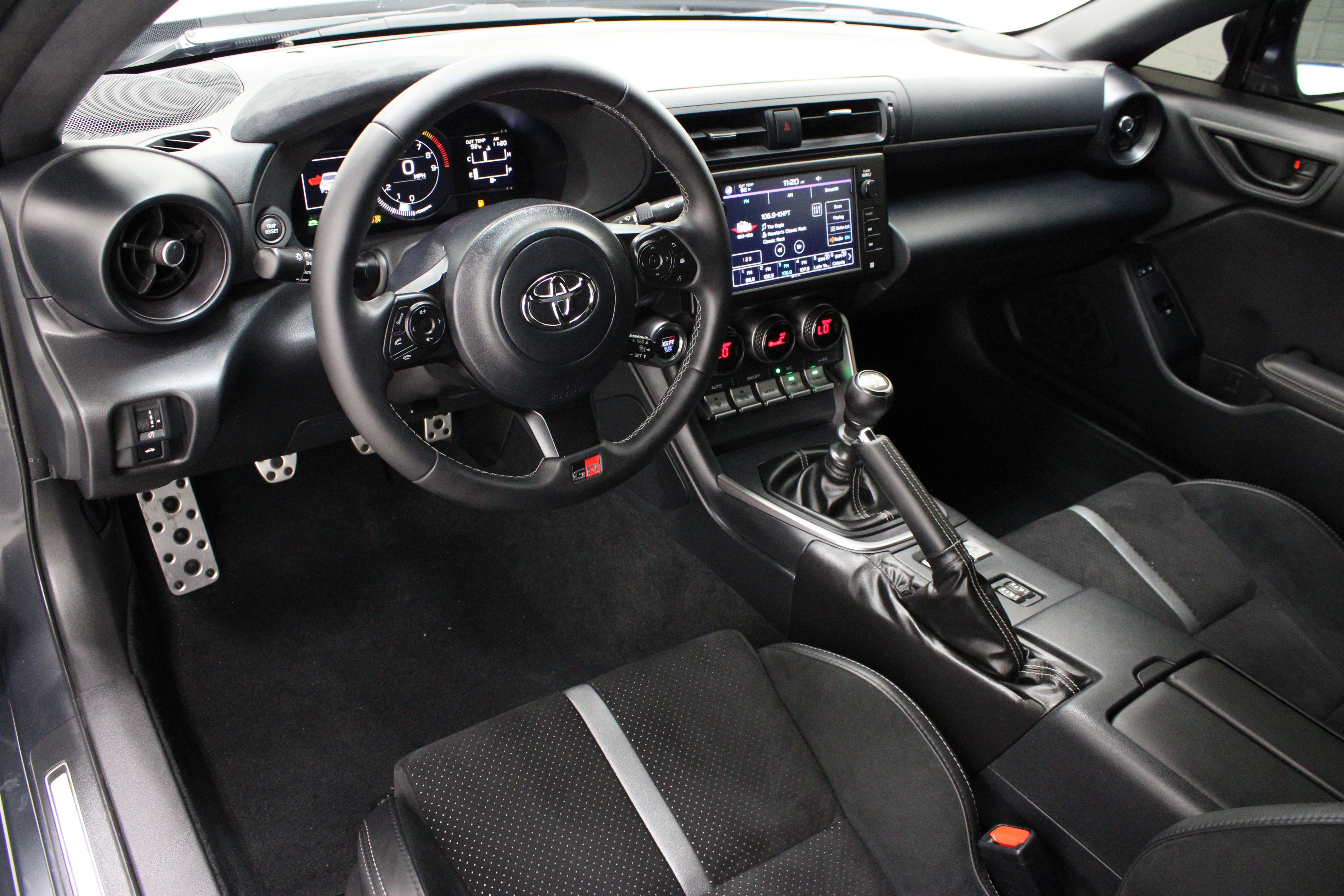 Used 2025 Toyota GR86 Premium RWD image 14