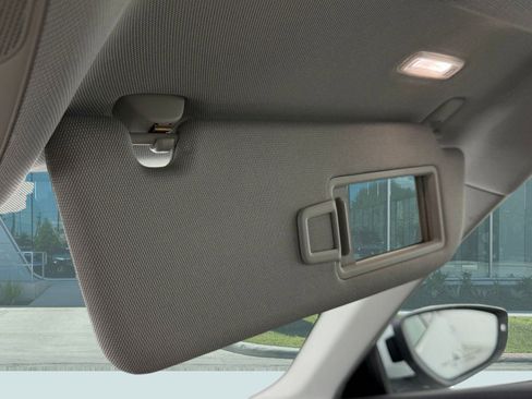 Used 2022 Audi e-tron Premium w/ Interior Protection Package image 31