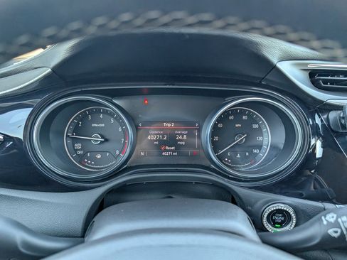 Used 2022 Buick Encore GX Select image 18