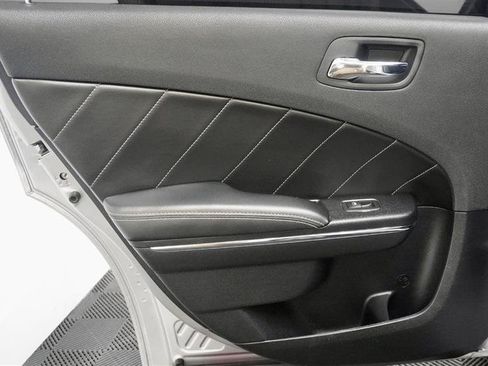 Used 2011 Dodge Charger R/T RWD image 10