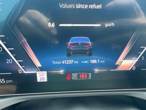 Used 2025 BMW 330i Sedan RWD image 12