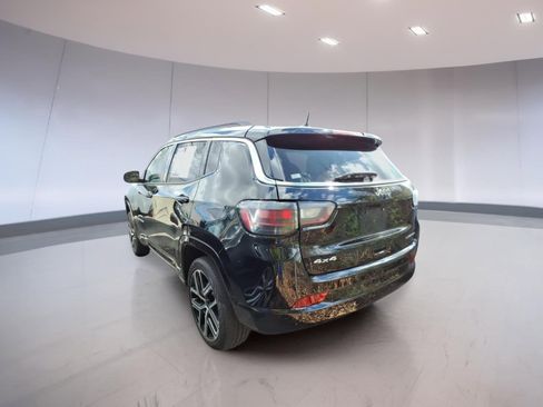 Used 2025 Jeep Compass Limited w/ Elite Group image 3