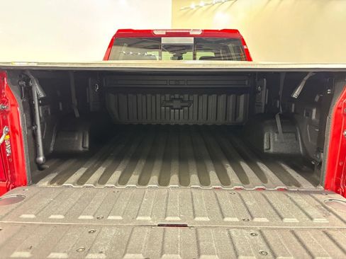 Used 2025 Chevrolet Silverado 1500 LT Trail Boss AWD/4WD image 30