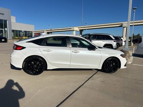 Used 2022 Honda Civic Sport image 13