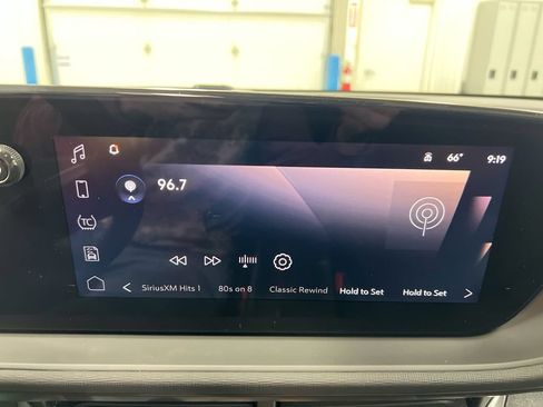Used 2025 Buick Envista Preferred w/ Convenience I Package FWD image 13