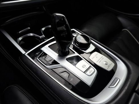 Used 2019 BMW ALPINA B7 xDrive w/ Luxury Rear Seating Package image 28