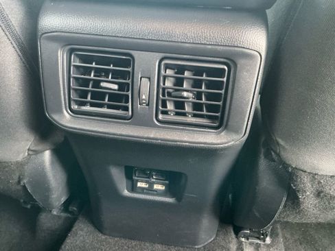 Used 2021 Toyota RAV4 XLE image 21