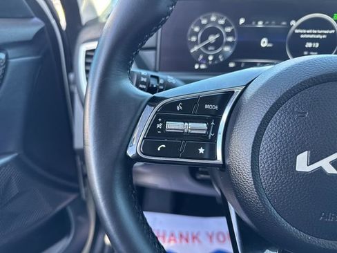 Used 2024 Kia Seltos EX image 17