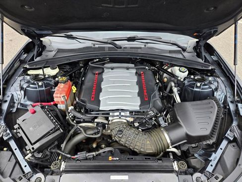 Used 2022 Chevrolet Camaro LT w/ Technology Package image 18