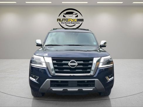 Used 2023 Nissan Armada Platinum w/ Captain's Chairs Package RWD image 2