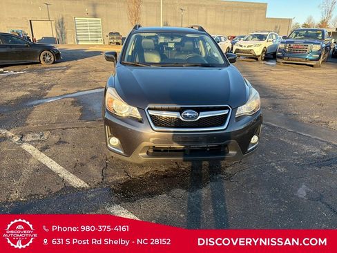 Used 2017 Subaru Crosstrek 2.0i Limited image 10