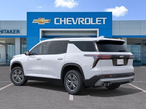 New 2026 Chevrolet Traverse LT image 3