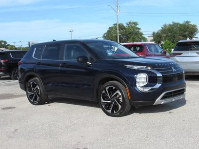 Used 2023 Mitsubishi Outlander SE