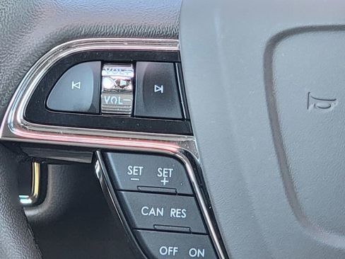 Certified 2023 Lincoln Nautilus FWD w/ Premium Package image 33