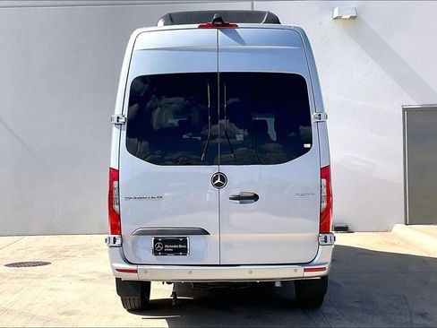 New 2025 Mercedes-Benz Sprinter 2500 image 4