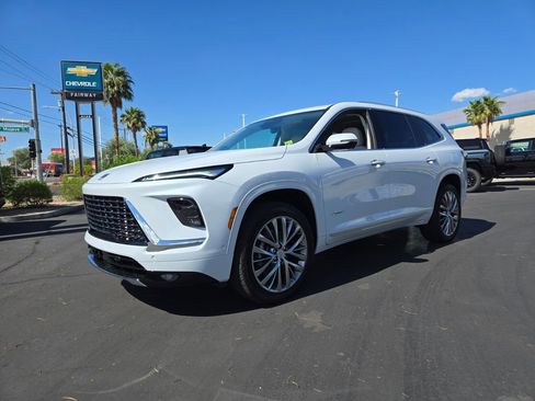 New 2026 Buick Enclave Avenir w/ Super Cruise Package image 2