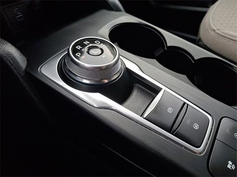 Used 2022 Ford Escape SE w/ Cold Weather Package image 14