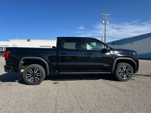 Used 2022 GMC Sierra 1500 AT4 w/ AT4 Premium Package AWD/4WD image 7
