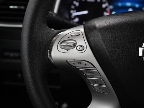 Used 2017 Nissan Murano SV image 24