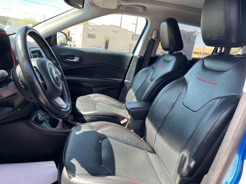 Used 2018 Jeep Compass Trailhawk w/ Leather Interior Group AWD/4WD image 26