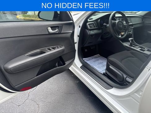 Used 2017 Kia Optima LX w/ Option Group 014 FWD image 17