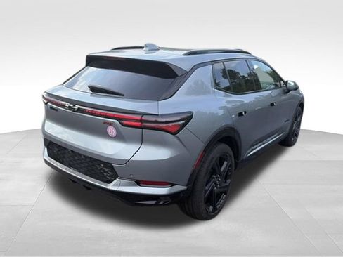 Certified 2024 Chevrolet Equinox EV RS FWD image 3