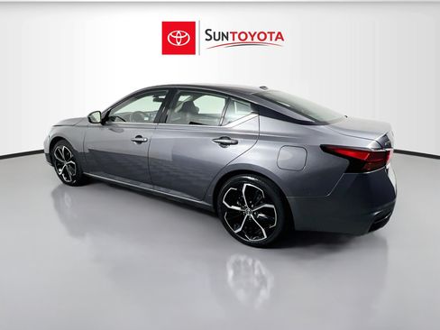 Used 2025 Nissan Altima 2.5 SR FWD image 6