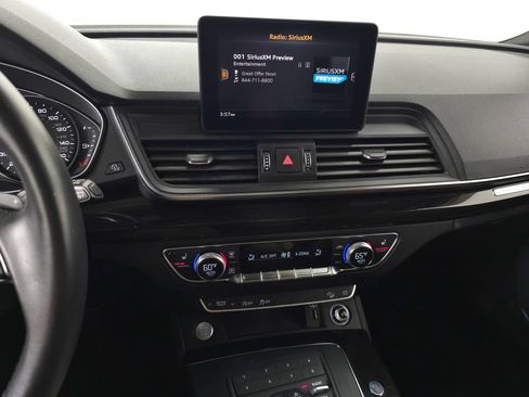 Used 2019 Audi Q5 2.0T Premium w/ Convenience Package AWD/4WD image 21