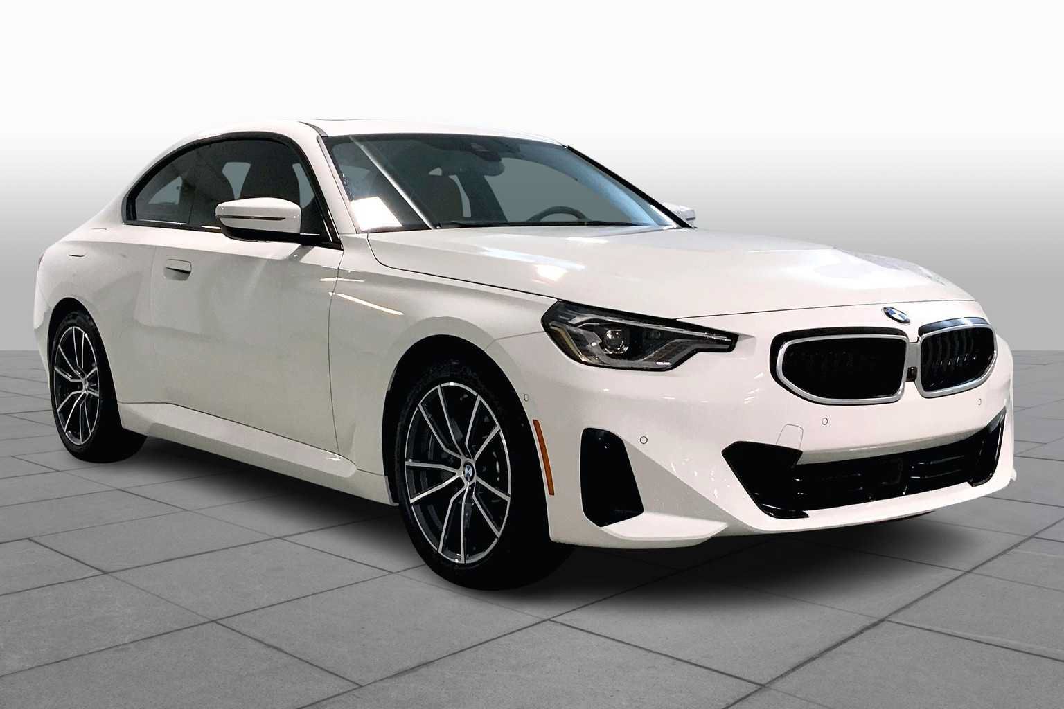 Used 2025 BMW 230i xDrive Coupe w/ Premium Package AWD/4WD image 2