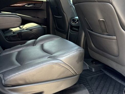 Used 2018 Cadillac Escalade Premium Luxury image 34