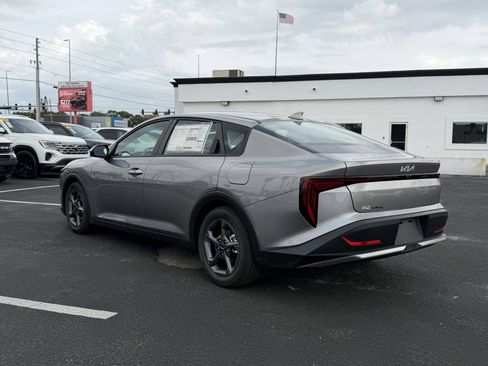 New 2026 Kia K4 FWD image 6