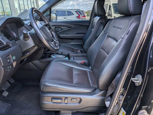Used 2020 Honda Pilot Black Edition image 15