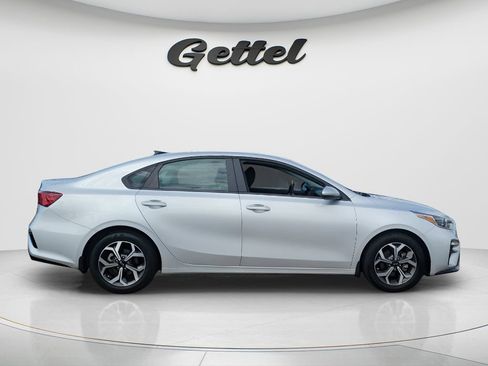 Used 2021 Kia Forte LXS image 3