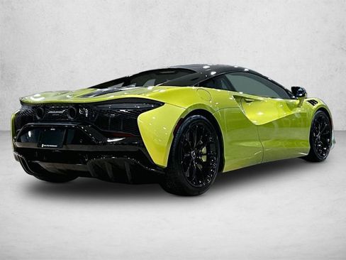 Used 2023 McLaren Artura RWD image 2