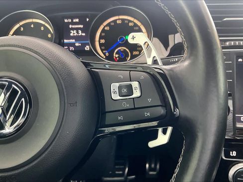 Used 2017 Volkswagen Golf R 4-Door AWD/4WD image 25