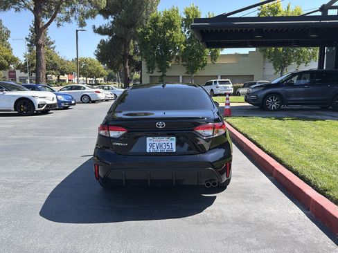 Used 2023 Toyota Corolla SE w/ Carpet Mat Package (TMS) FWD image 13