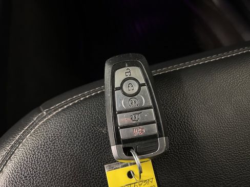 Used 2022 Ford Explorer Limited w/ Equipment Group 301A image 39