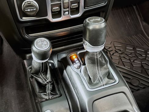 Used 2021 Jeep Wrangler Unlimited Sahara w/ Cold Weather Group image 21