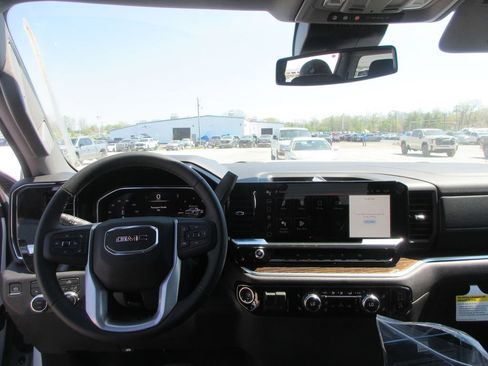 New 2026 GMC Sierra 1500 SLE w/ Max Trailering Package AWD/4WD image 13