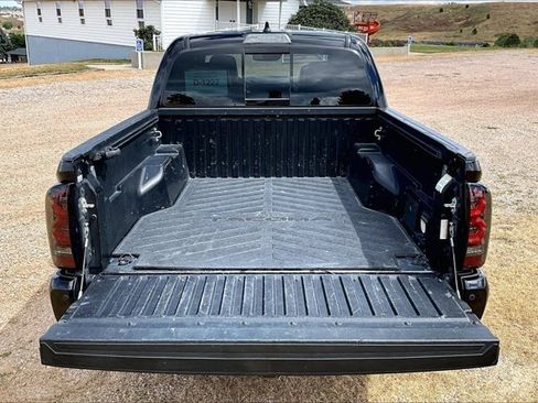 Used 2021 Toyota Tacoma TRD Pro AWD/4WD image 7