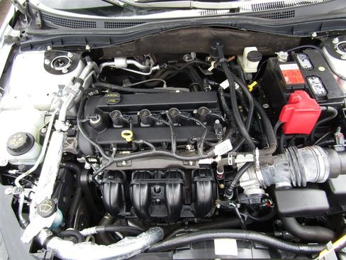 Used 2011 Ford Fusion SE FWD image 27