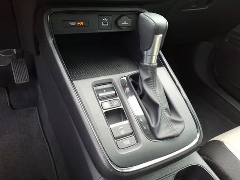 Used 2023 Honda CR-V LX image 11