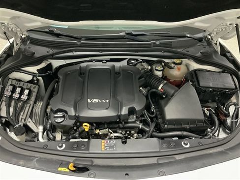 Used 2019 Buick LaCrosse Avenir w/ Driver Confidence Package II image 9