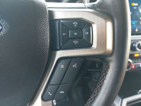 Used 2022 Ford F250 Platinum w/ FX4 Off-Road Package image 18