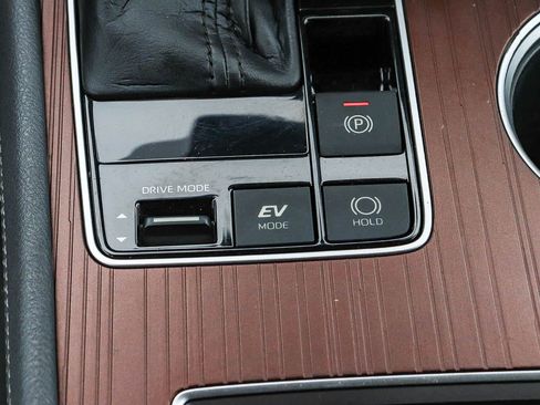 Used 2021 Toyota Sienna XLE w/ XLE Plus Package FWD image 27