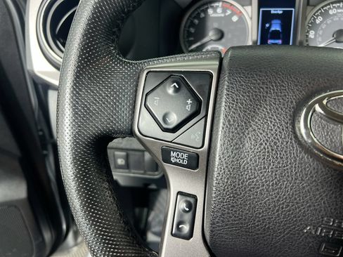 Used 2022 Toyota Tacoma SR5 w/ Technology Package RWD image 12