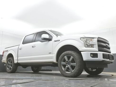Used 2017 Ford F150 Lariat w/ Equipment Group 502A Luxury AWD/4WD image 27