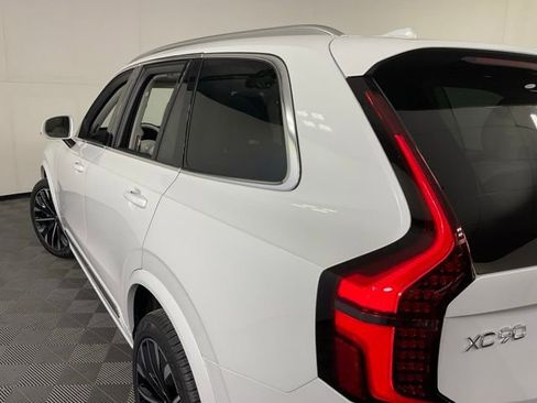 New 2026 Volvo XC90 B6 Ultra w/ Protection Package image 37