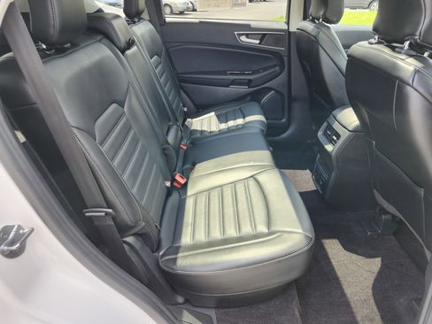 Used 2016 Ford Edge SEL w/ Equipment Group 201A AWD/4WD image 19