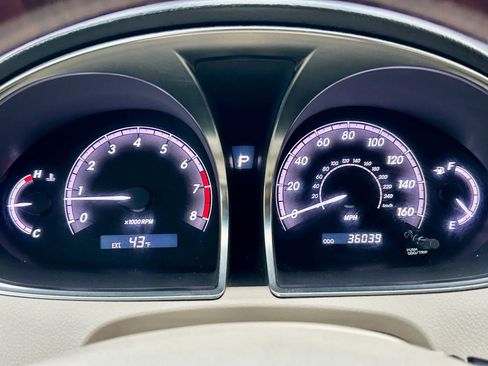 Used 2012 Toyota Avalon Limited image 23